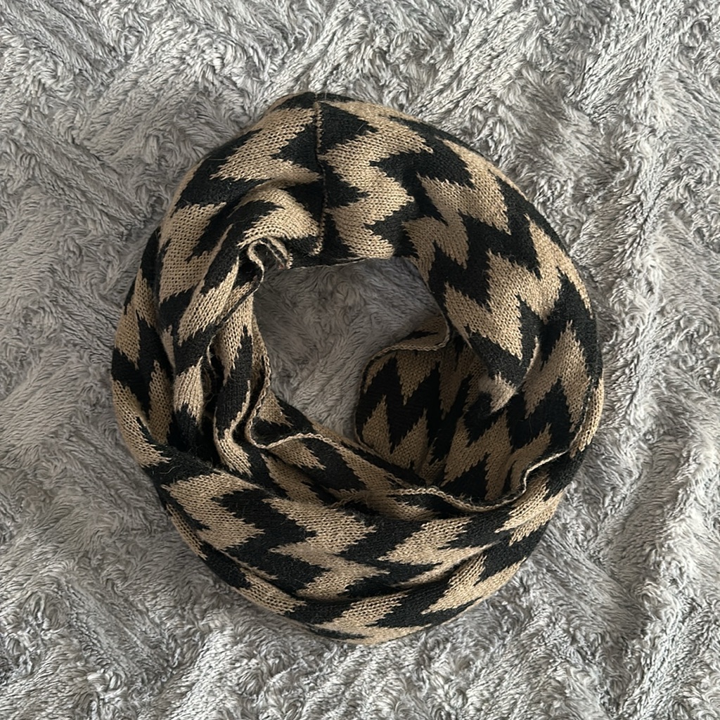 One Size Infinity Zigzag Chevron Black And Tan Neutral Sweater Scarf Wrap